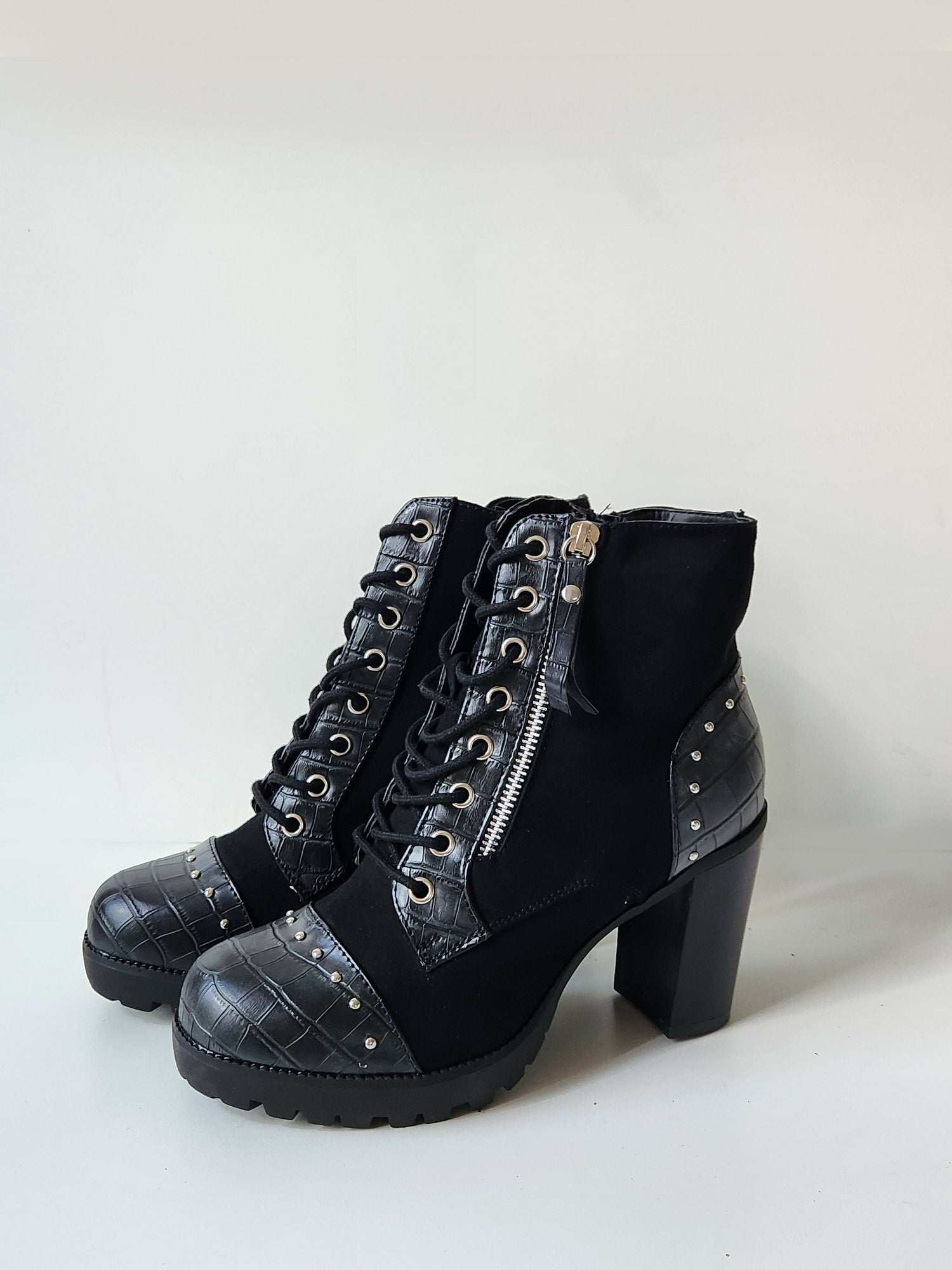 Women Chunky Heel Boot - Black - image 1
